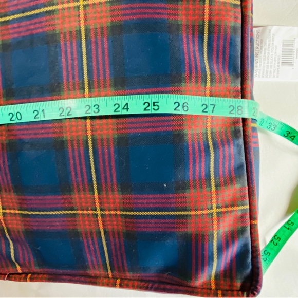 Pendleton Navy Blue and Red Plaid Small Dog Bed 28 X 20 X 4 in NEW NWT - Picture 5 of 11